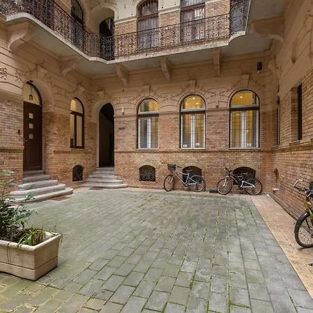 Apartament E39 Eotvos *
