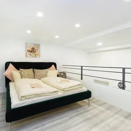 Apartament E39 Eotvos *