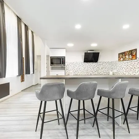Apartment E39 Eotvos