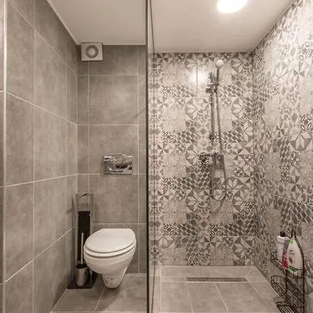 Apartment E39 Eotvos *