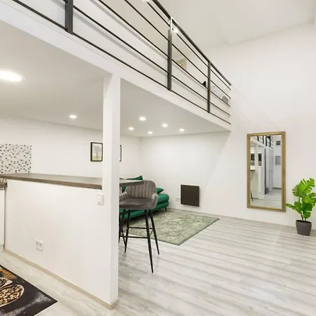 E39 Eotvos Apartment Budapest